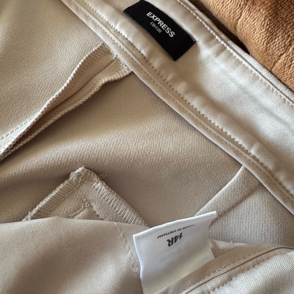 Express Women’s Editor Soft Beige Skinny Trousers